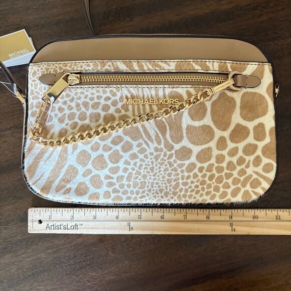 Michael Kors Jet Set East West Chain Crossbody bag in a camel giraffe print NEW - Picture 8 of 10